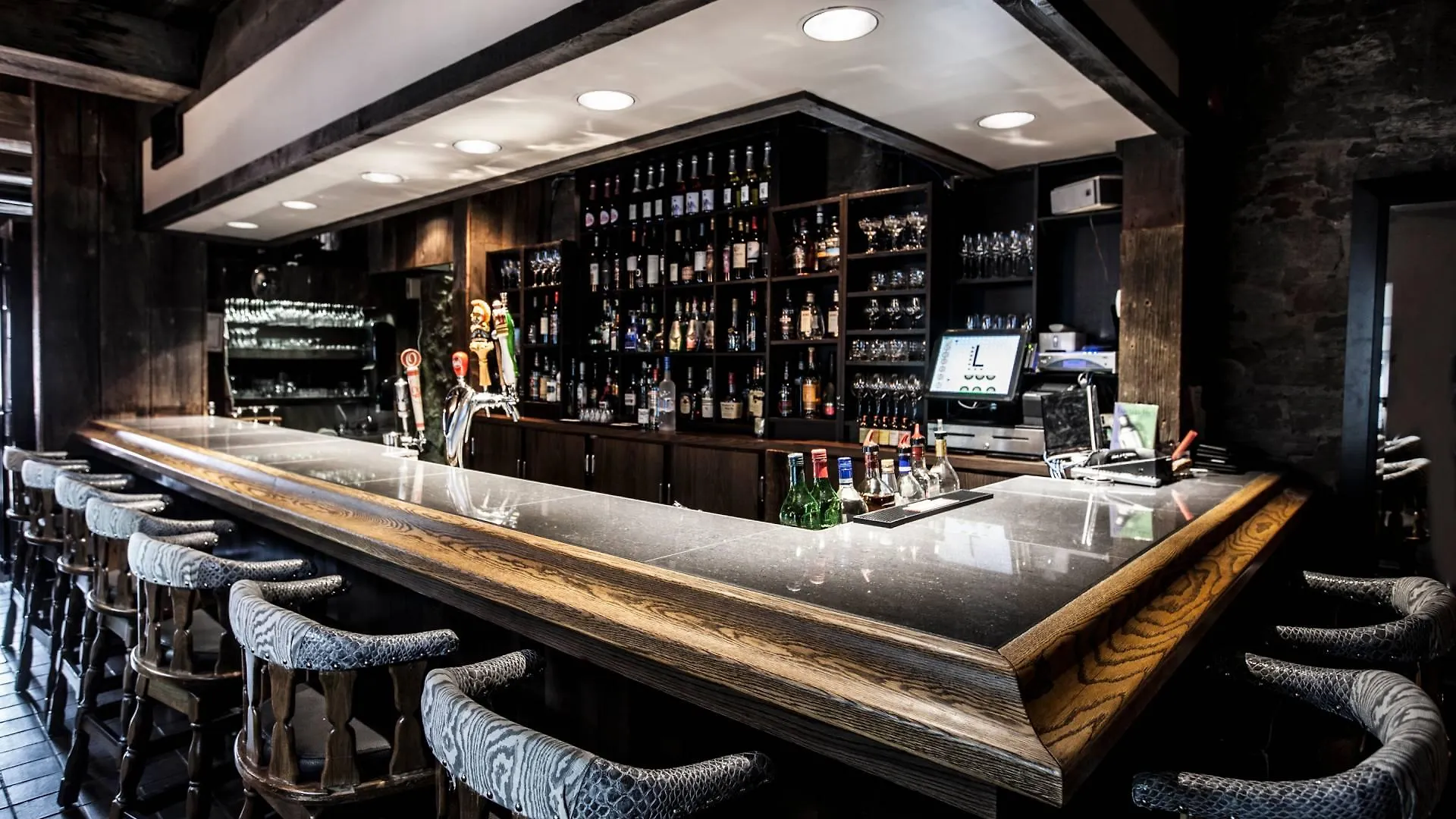 Old Stone Inn Boutique Hotel Niagara Falls