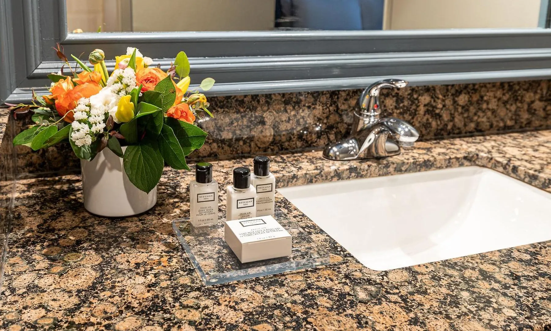 Old Stone Inn Boutique Hotel Niagara Falls